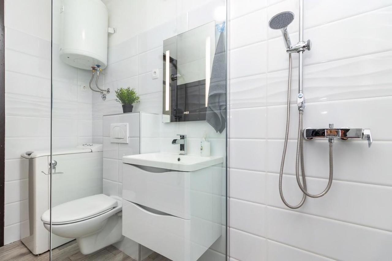 Apartman Sanja พูลา ภายนอก รูปภาพ